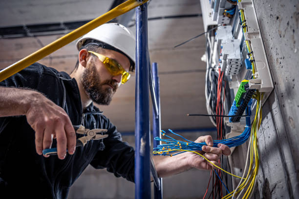 Best Circuit Breaker Repair  in Keshena, WI